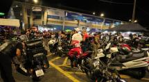 Betim Motopoint traz show com a banda Pedaço de Papel